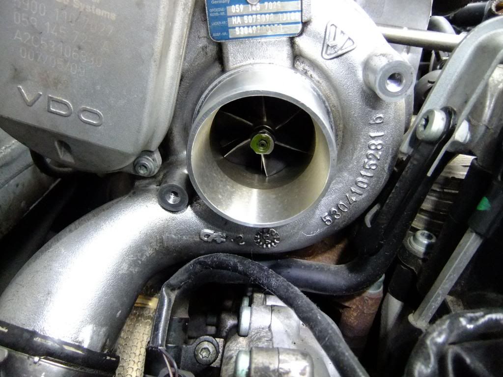 Oil residue on turbo face and/or output charge air pipe